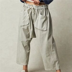 Free People Runyon oversized harem pant size small. Pinstriped, size small.